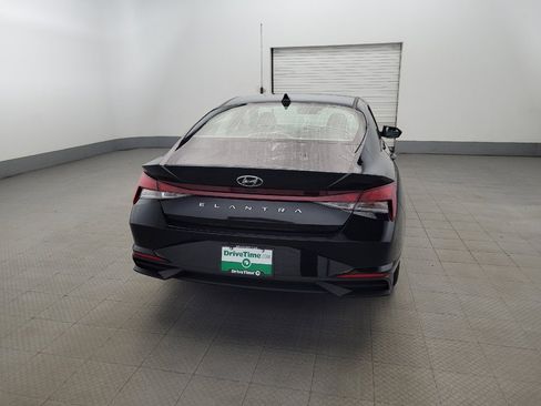 Used 2023 Hyundai Elantra SEL image 7