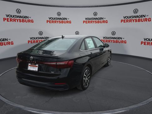 New 2026 Volkswagen Jetta SE image 8