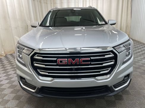 Used 2022 GMC Terrain SLT w/ Infotainment Package II AWD/4WD image 17
