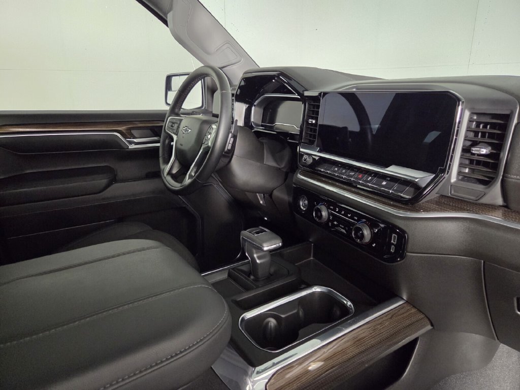Used 2024 Chevrolet Silverado 1500 RST RWD image 32