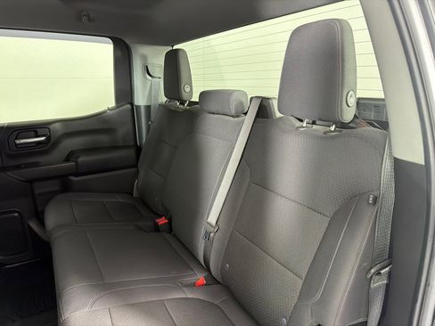 Used 2020 Chevrolet Silverado 1500 Custom w/ Custom Value Package AWD/4WD image 19