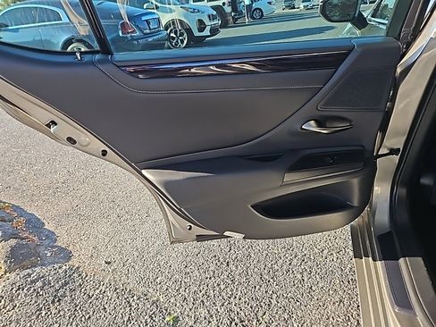 Used 2021 Lexus ES 350 w/ Premium Package image 34