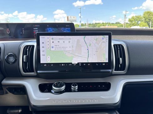 New 2026 Ford Expedition Active RWD image 11