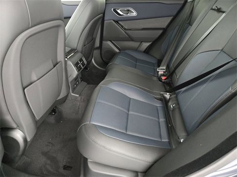 New 2026 Land Rover Range Rover Velar Dynamic SE image 5