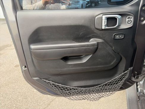 Used 2020 Jeep Wrangler Unlimited Sport S image 12