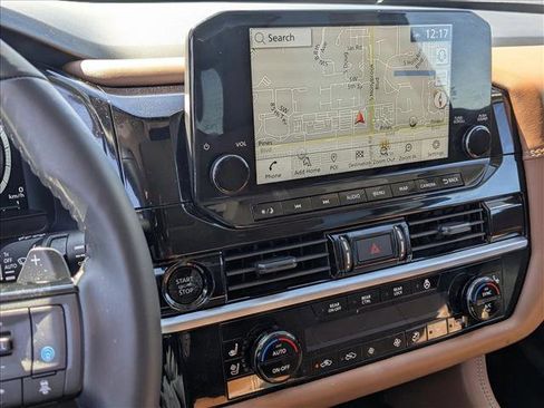 Certified 2025 Nissan Pathfinder Platinum image 15