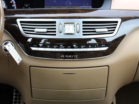 Used 2012 Mercedes-Benz S 350 BlueTEC 4MATIC image 16