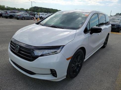 Used 2023 Honda Odyssey Sport image 2