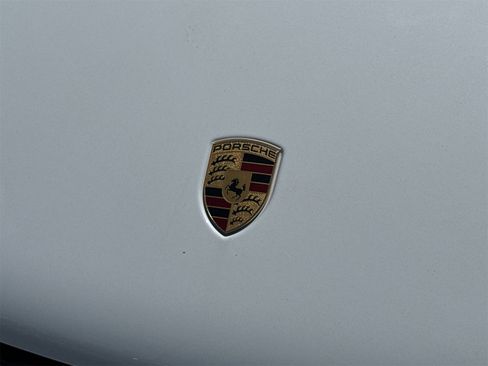 New 2025 Porsche Macan image 12