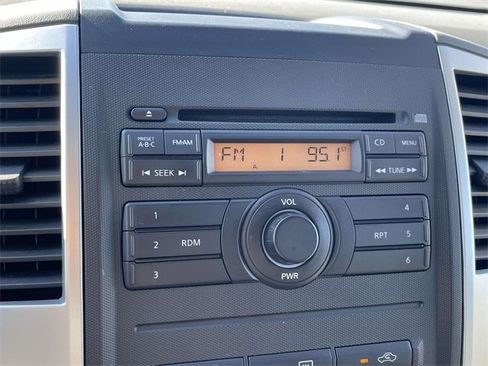 Used 2012 Nissan Frontier SV image 16