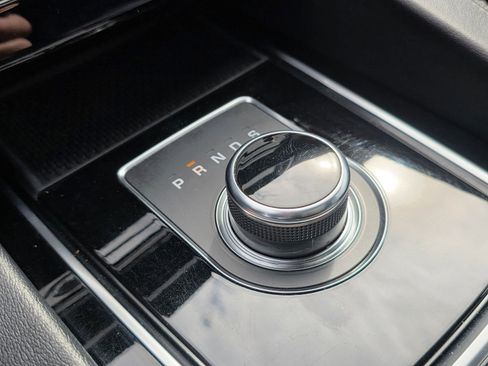Used 2019 Jaguar F-PACE S image 39