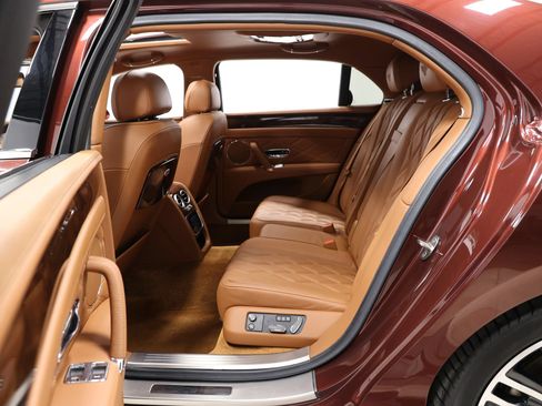 Used 2014 Bentley Flying Spur W12 AWD/4WD image 54
