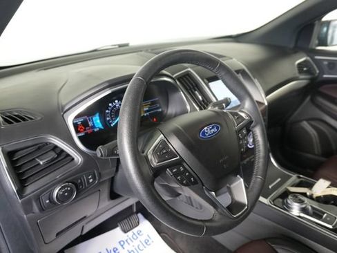 Used 2020 Ford Edge Titanium w/ Equipment Group 301A AWD/4WD image 25