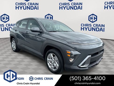 Certified 2025 Hyundai Kona SE FWD image 1