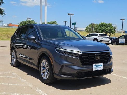Used 2023 Honda CR-V EX image 3