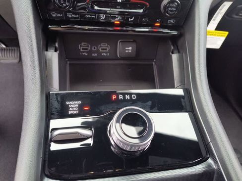 New 2025 Jeep Grand Cherokee Limited w/ Luxury Tech Group II image 20