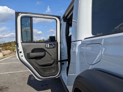 New 2026 Jeep Gladiator Mojave image 51