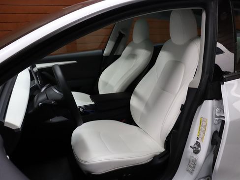 Used 2022 Tesla Model 3 Standard Range image 42