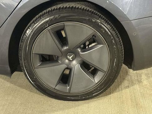 Used 2022 Tesla Model 3 Long Range AWD/4WD image 13