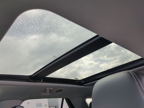 Used 2023 Ford Explorer XLT w/ Equipment Group 202A AWD/4WD image 19