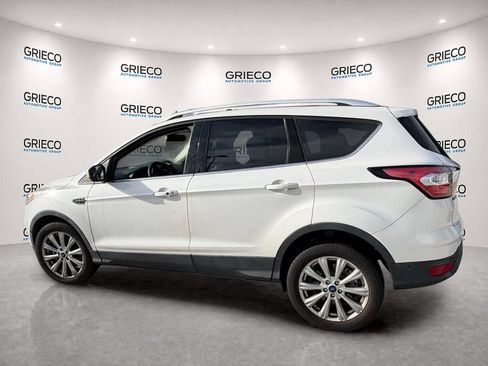 Used 2018 Ford Escape Titanium w/ Ford Safe & Smart Package FWD image 5