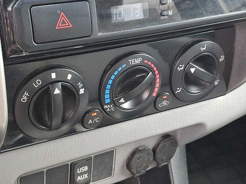Used 2014 Toyota Tacoma 4x4 Double Cab w/ TRD Sport Package image 14