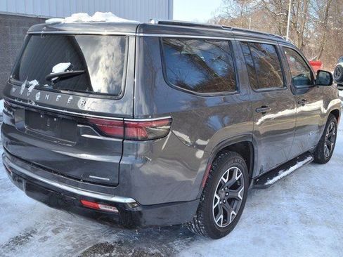 Used 2024 Jeep Wagoneer Series III image 7
