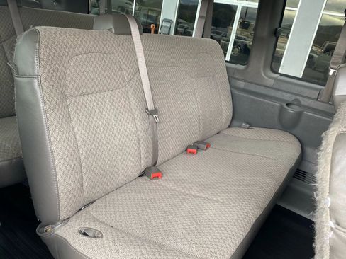 Used 2017 Chevrolet Express 3500 LT w/ LT Preferred Equipment Group image 26