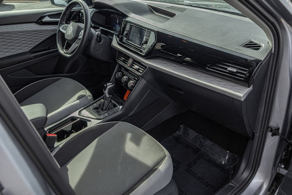 Certified 2024 Volkswagen Taos S FWD image 30