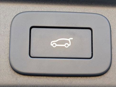 Certified 2024 Land Rover Range Rover Sport Dynamic SE image 18