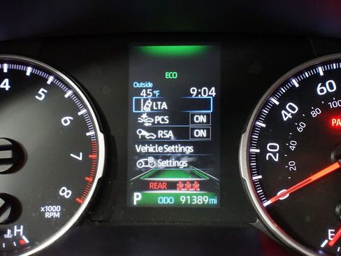 Used 2021 Toyota RAV4 LE image 16