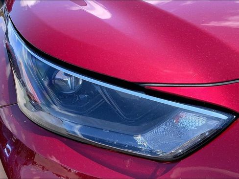 Used 2023 Toyota Highlander XLE AWD/4WD image 32