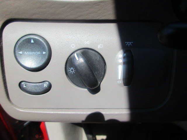 Used 2002 Chrysler Town & Country LX FWD image 20