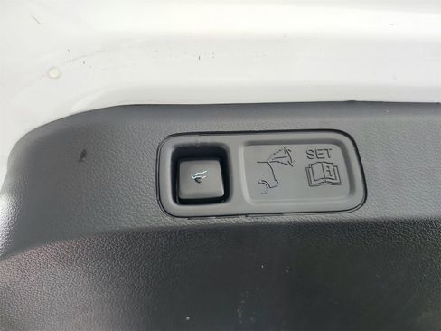 Used 2024 Ford Expedition Max XLT image 44