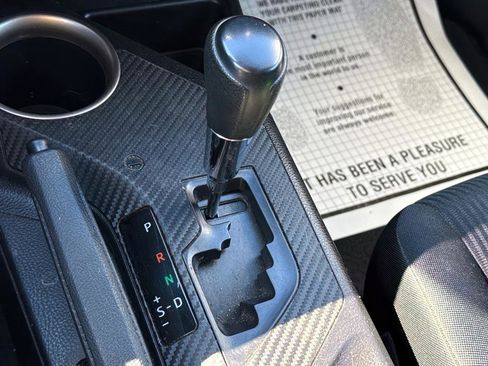 Used 2015 Toyota RAV4 LE image 20