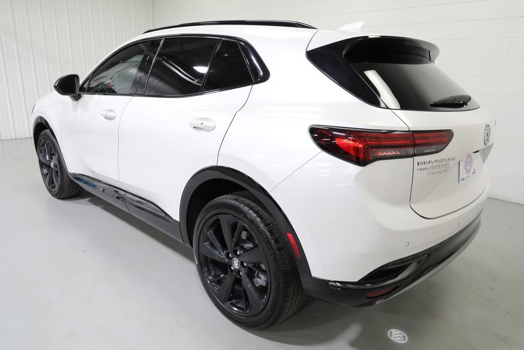 Certified 2023 Buick Envision Essence w/ Sport Touring Package AWD/4WD image 3