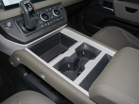 Used 2025 Land Rover Defender 110 X-Dynamic SE image 62