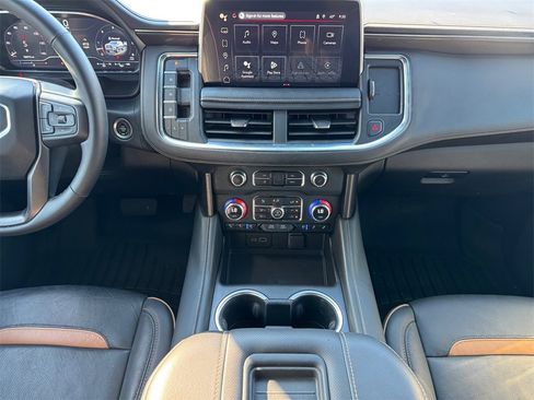Used 2023 GMC Yukon AT4 w/ AT4 Premium Package image 11