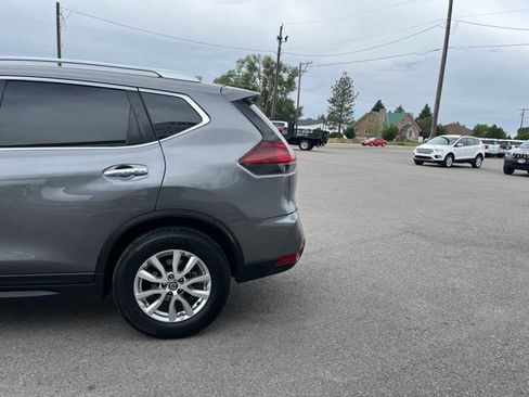 Used 2019 Nissan Rogue SV AWD/4WD image 9