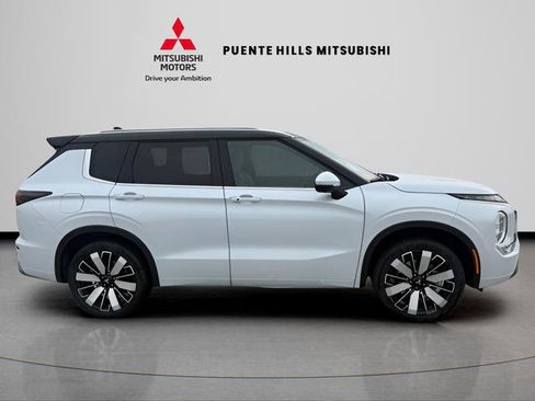 New 2026 Mitsubishi Outlander SEL FWD image 4