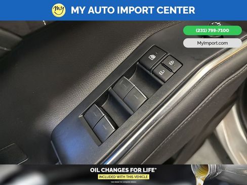 Used 2022 Toyota Highlander Platinum image 11