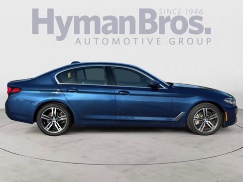 Used 2022 BMW 530i xDrive w/ Premium Package image 2
