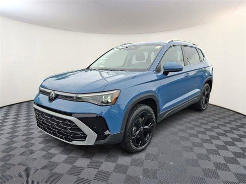 New 2025 Volkswagen Taos SEL image 3