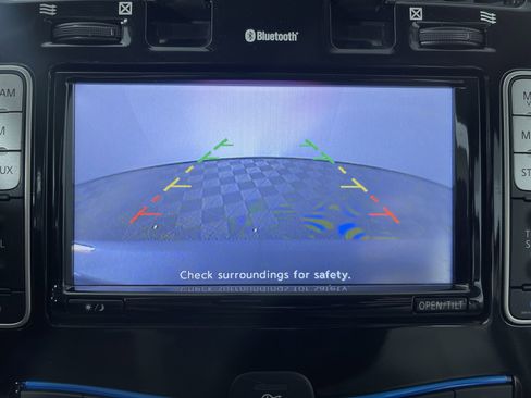 Used 2015 Nissan Leaf SV w/ LED & Quick Charge Package image 19