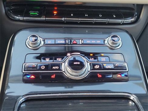 Certified 2022 Lincoln Nautilus FWD w/ Premium Package image 24