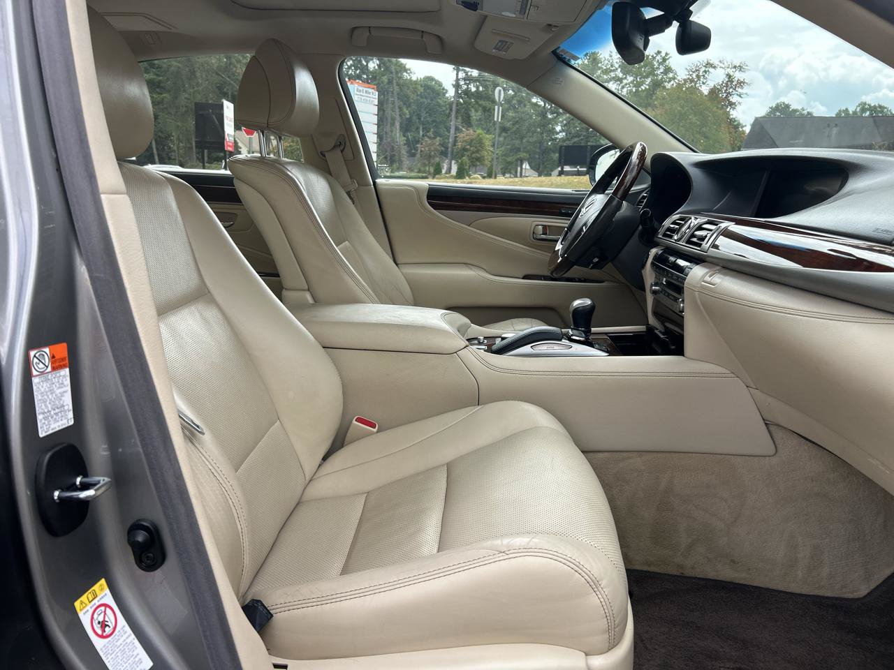 Used 2017 Lexus LS 460 w/ Comfort Package RWD image 22