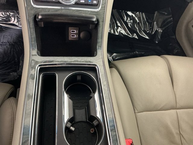 Used 2017 Lincoln Continental Reserve w/ Luxury Package AWD/4WD image 22
