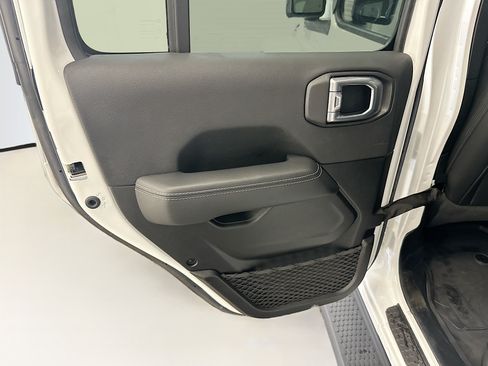 Used 2023 Jeep Wrangler Unlimited Sahara w/ Cold Weather Group AWD/4WD image 27