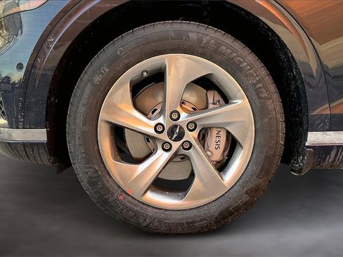 New 2026 Genesis GV70 2.5T Advanced image 13