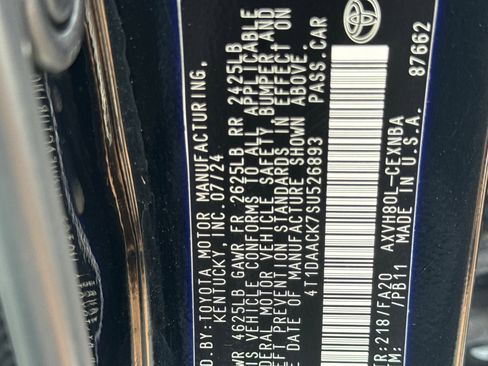 Used 2025 Toyota Camry LE image 21